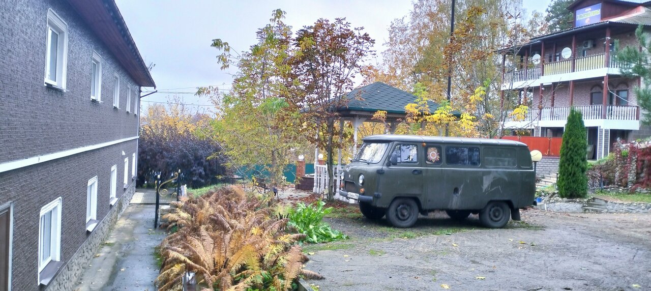 Гостиница У Лысой горы Луга-100