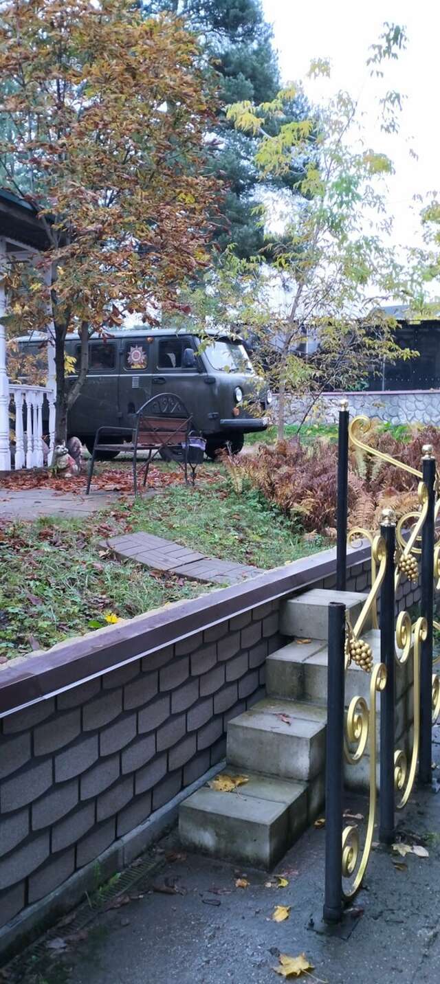 Гостиница У Лысой горы Луга-131