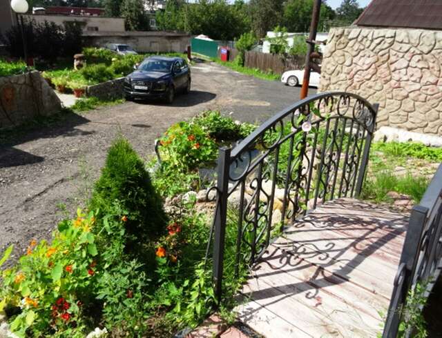 Гостиница У Лысой горы Луга-6