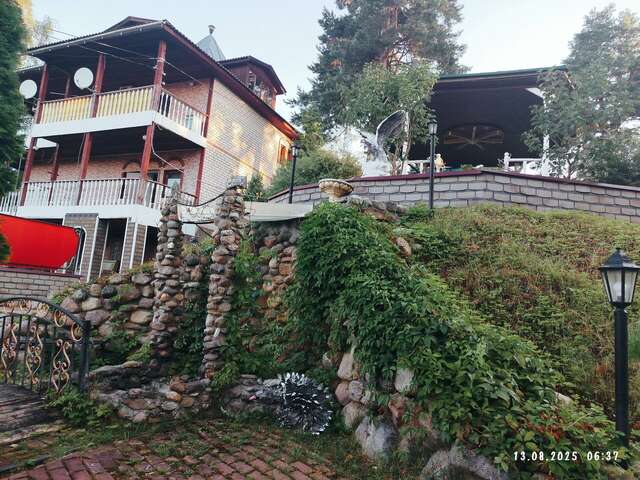 Гостиница У Лысой горы Луга-128